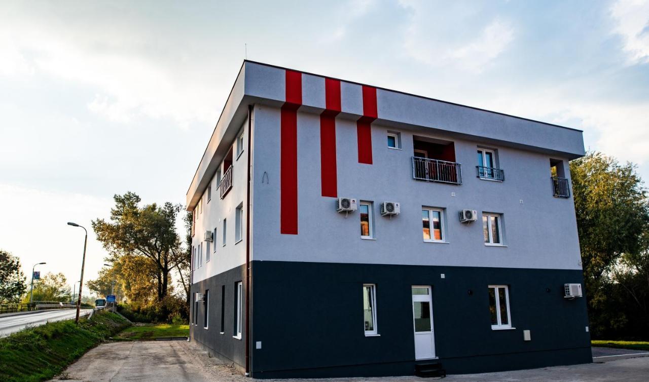 Apartments And Rooms Villa Majestic Bihac Ngoại thất bức ảnh