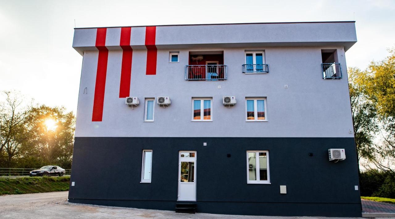 Apartments And Rooms Villa Majestic Bihac Ngoại thất bức ảnh